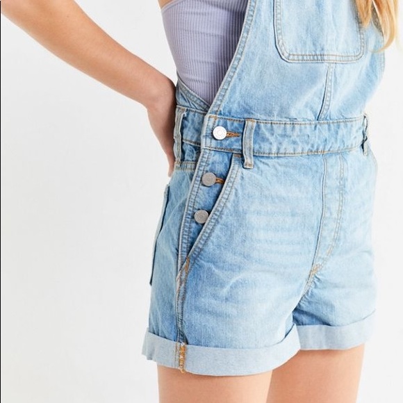 NWT UO Denim Short Overalls Worn in Riverdale Show - Picture 2 of 8